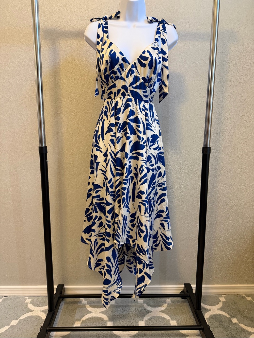 Target x Alexis Blue and White Floral Tie-Shoulder Midi Dress XS